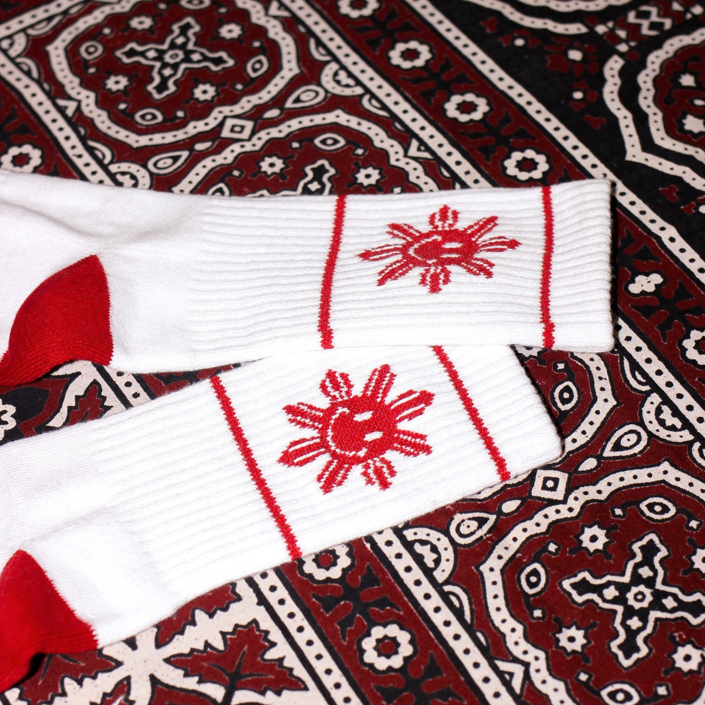Smiley Araw Vintage Socks - Cherry